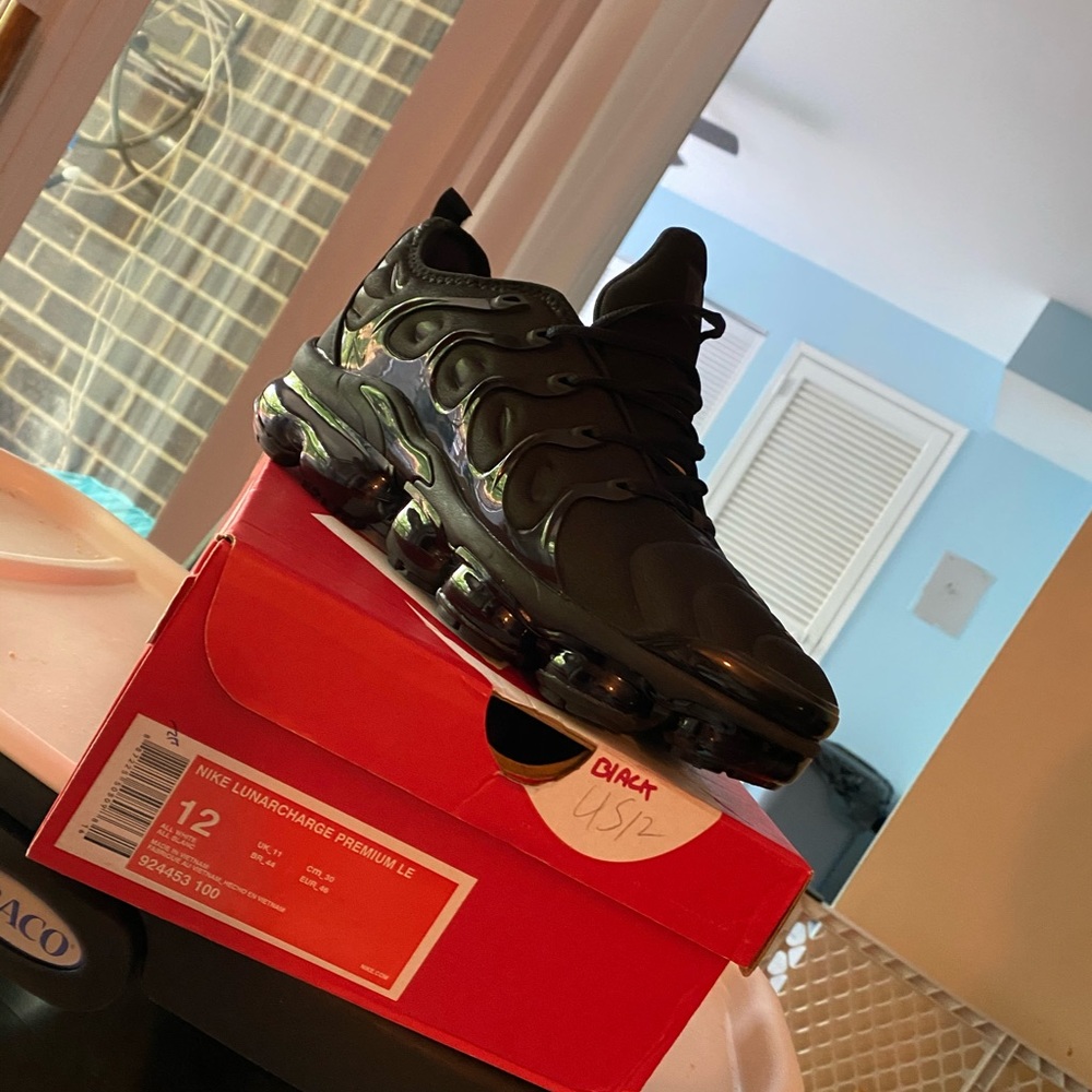 Black Vapormax
